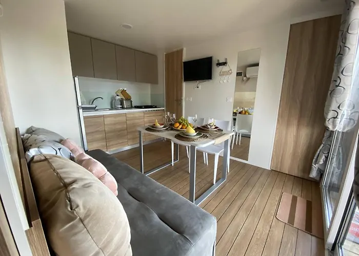 Mobile Leggiero 156 - Porton Nature Hideouts Kamp *